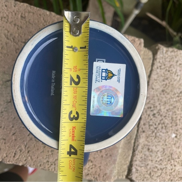 Boelter Brands Collegiate 2011 Notre Dame Sculpted Relief 16 oz Mug - Picture 12 of 15